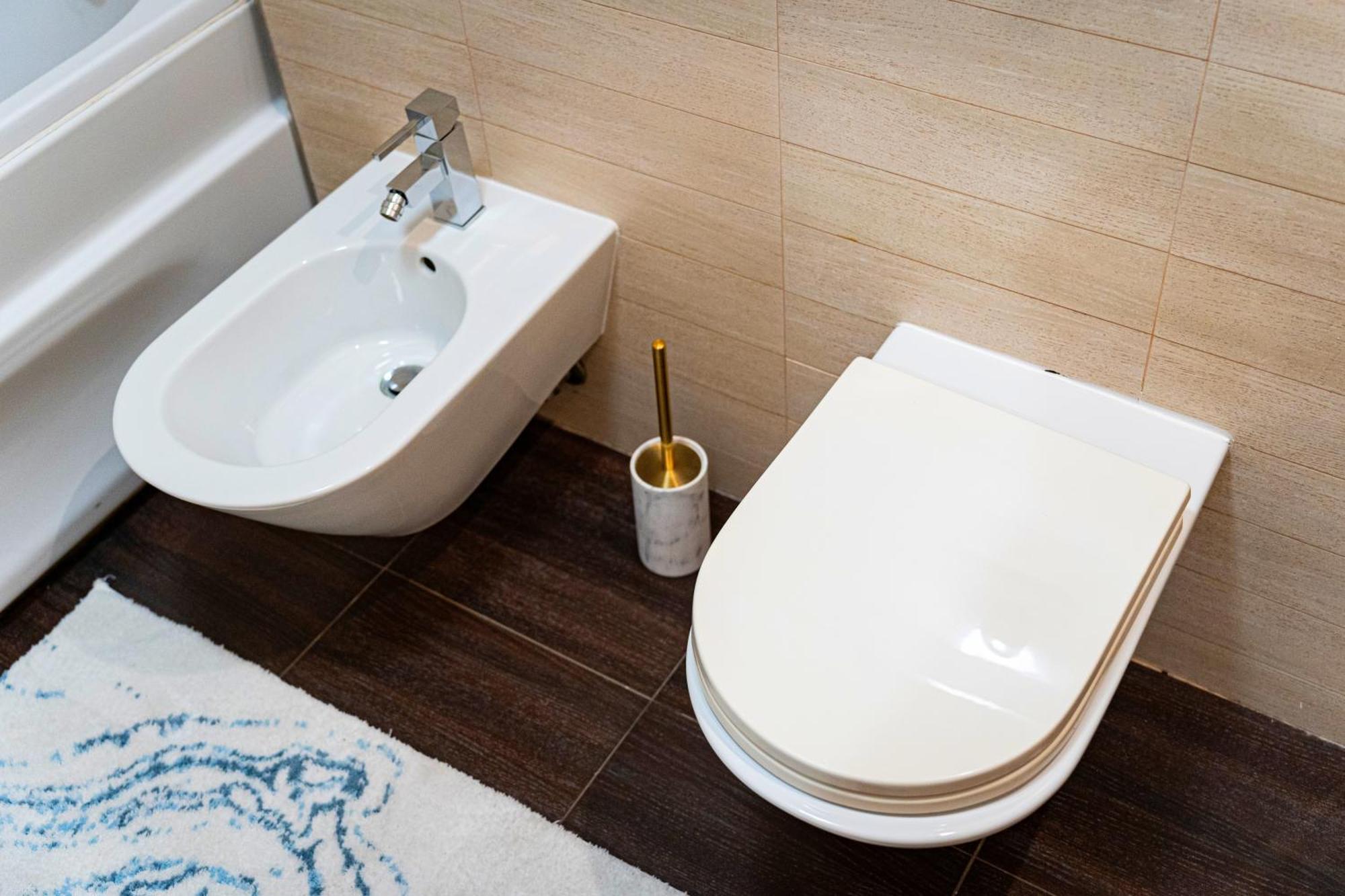 Golden River Apartment Praga Zewnętrze zdjęcie