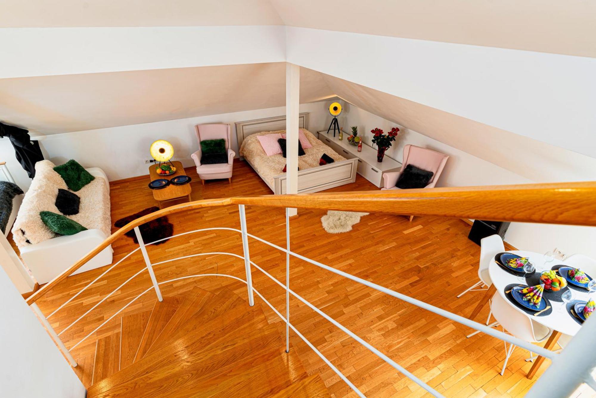 Golden River Apartment Praga Zewnętrze zdjęcie
